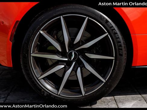 Used 2020 Aston Martin DB11 Volante RWD image 22