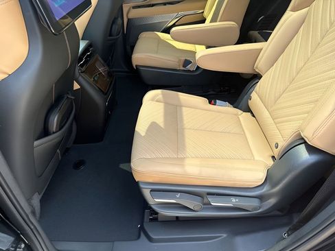 New 2026 Cadillac Escalade IQ Sport 2 w/ LPO, ONYX Package image 20