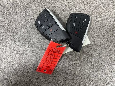 Used 2023 Buick Envision Essence FWD image 24