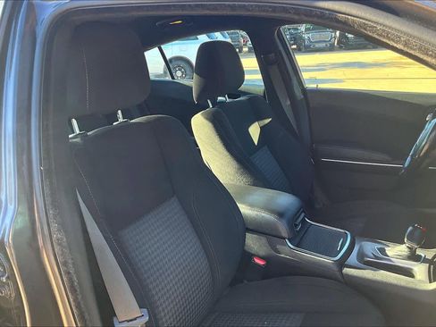 Used 2021 Dodge Charger SXT w/ Driver Convenience Group image 9