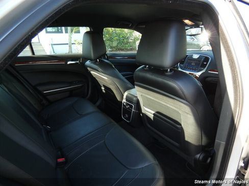 Used 2014 Chrysler 300 image 50