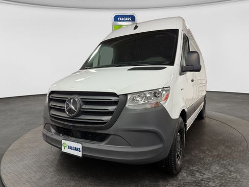 Used 2024 Mercedes-Benz eSprinter 170 Cargo w/ Dashboard Charging Package image 9