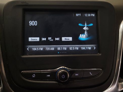 Used 2018 Chevrolet Equinox LS FWD image 25