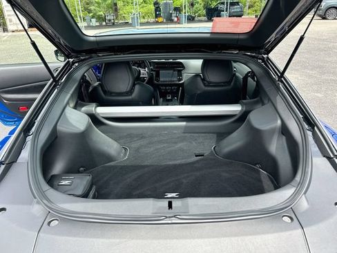 Certified 2024 Nissan Z Performance w/ Floor Mat Package RWD image 18