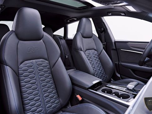 Used 2025 Audi RS 7 Performance AWD/4WD image 59