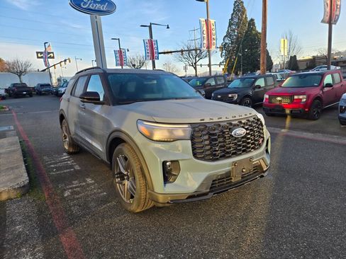 New 2026 Ford Explorer ST AWD/4WD image 3