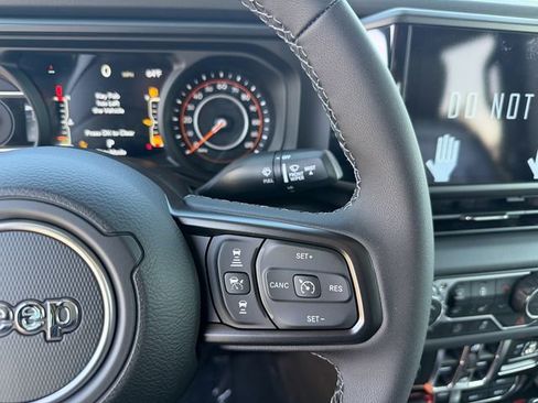 New 2026 Jeep Gladiator Mojave AWD/4WD image 18