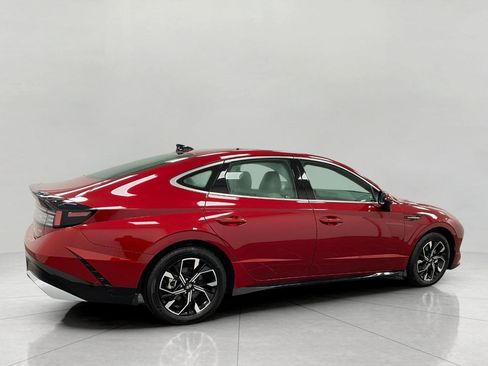 Certified 2025 Hyundai Sonata SEL image 2