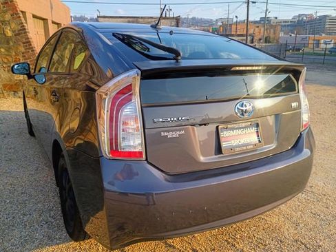 Used 2013 Toyota Prius Three w/ Solar Roof Pkg FWD image 9