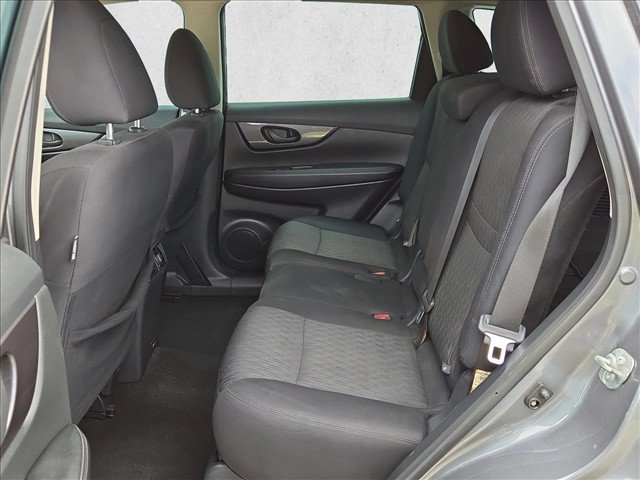 Used 2020 Nissan Rogue S FWD image 18