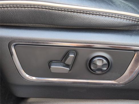 Used 2023 RAM 1500 Limited AWD/4WD image 19