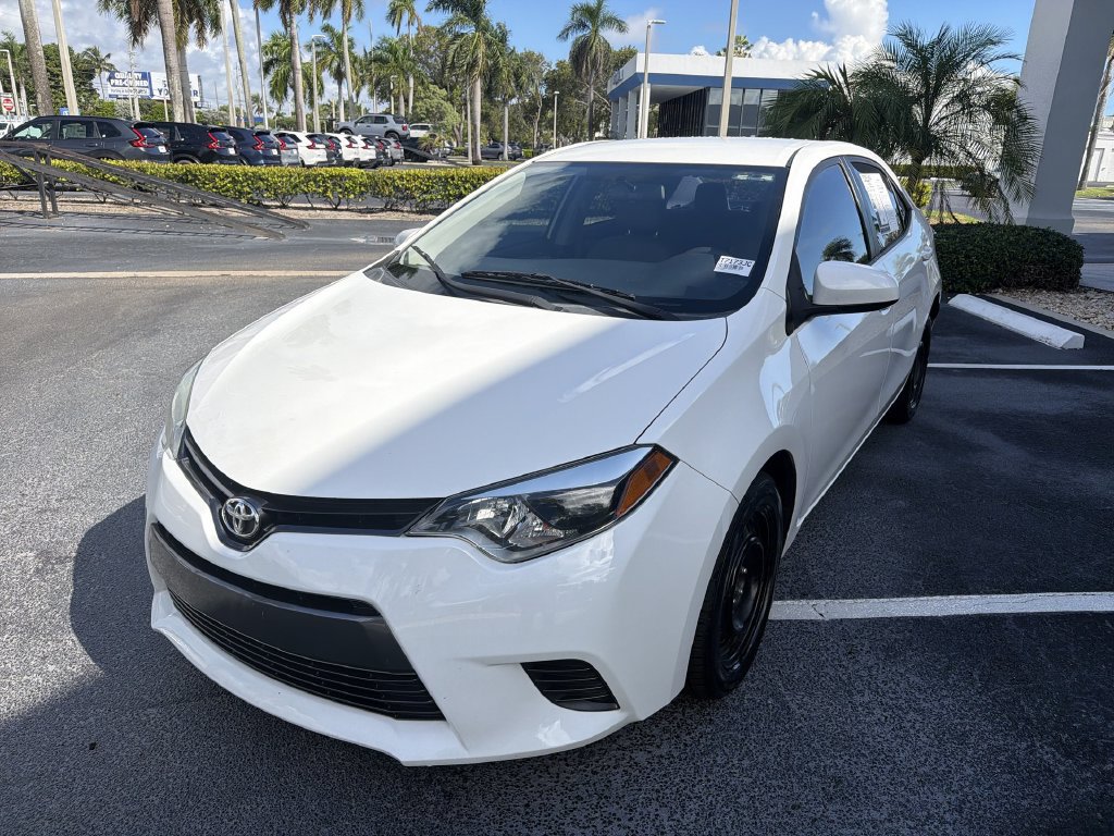 Used 2016 Toyota Corolla LE FWD image 19