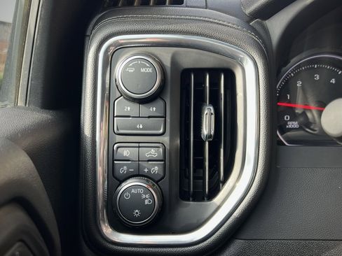 Used 2023 Chevrolet Silverado 2500 LT w/ Convenience Package image 44