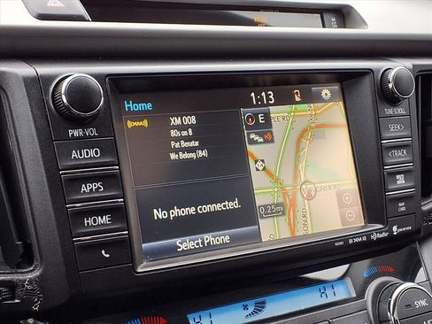 Used 2016 Toyota RAV4 XLE w/ Four Season Floor Mat Package image 22