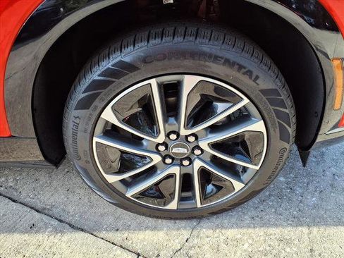 New 2026 Cadillac Optiq Sport 1 image 7