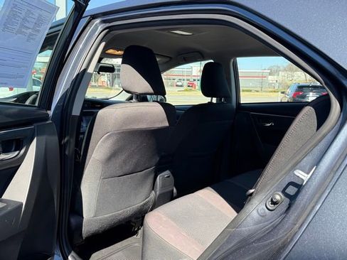 Used 2017 Toyota Corolla LE image 14