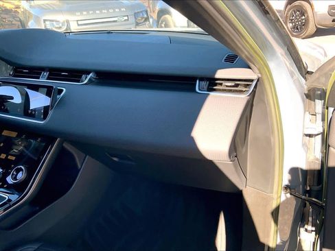 Used 2023 Land Rover Range Rover Evoque S image 17