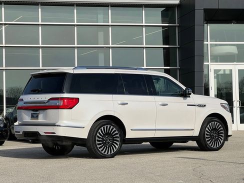 Used 2018 Lincoln Navigator Black Label w/ Cargo Package image 4