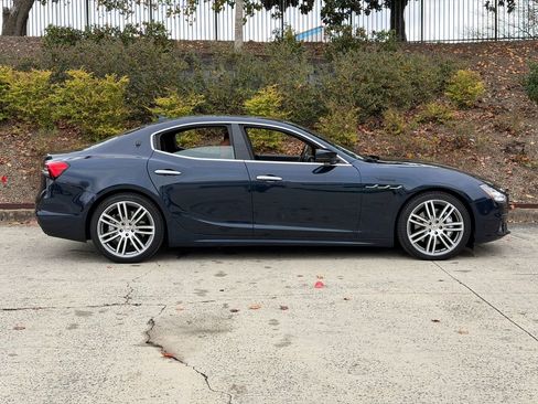Certified 2022 Maserati Ghibli Modena Q4 image 2