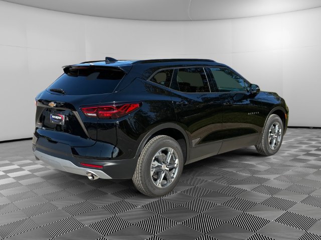 New 2026 Chevrolet Blazer LT w/ Sound & Technology Package AWD/4WD image 5