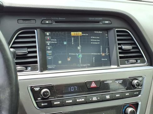 Used 2016 Hyundai Sonata Limited w/ Option Group 05 FWD image 15