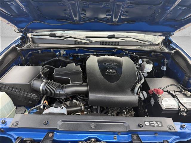 Used 2018 Toyota Tacoma SR5 AWD/4WD image 20
