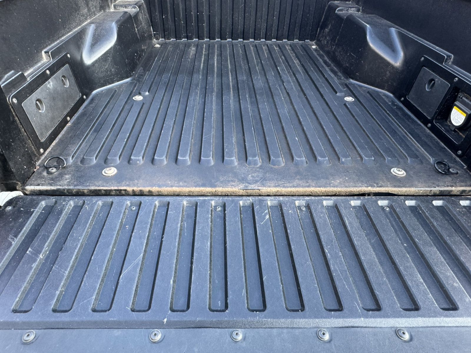 Used 2017 Toyota Tacoma TRD Sport w/ Tow Package RWD image 19