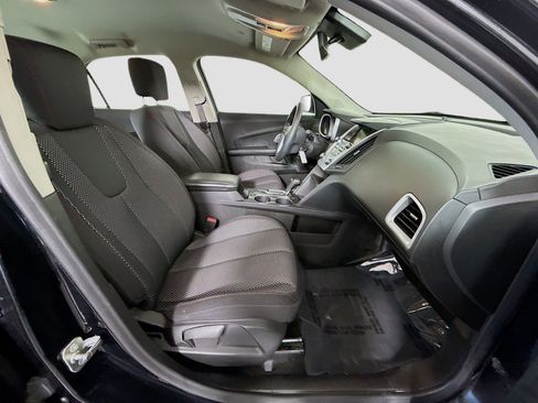 Used 2017 Chevrolet Equinox LS image 28