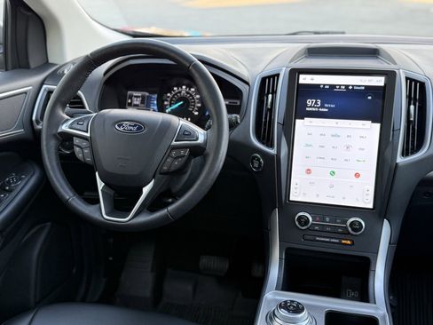 Used 2024 Ford Edge SEL w/ Convenience Package image 17