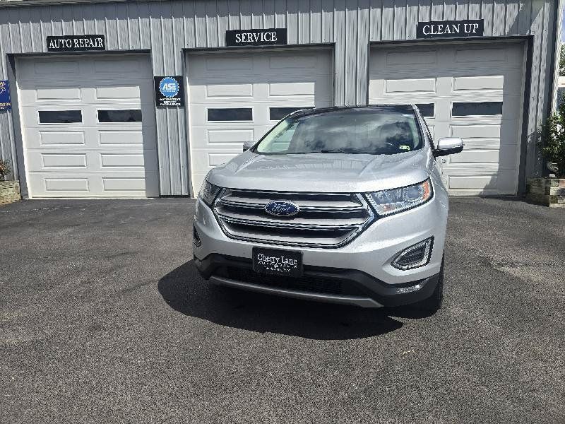 Used 2017 Ford Edge SEL w/ Equipment Group 201A AWD/4WD image 2