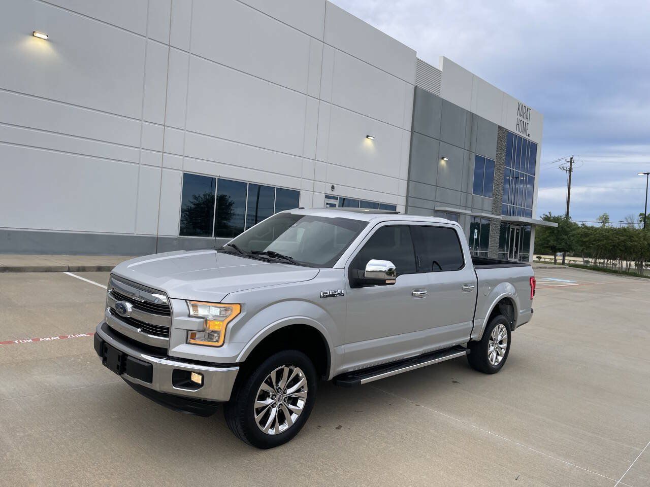 Used 2015 Ford F150 Lariat w/ Equipment Group 502A Luxury RWD image 1