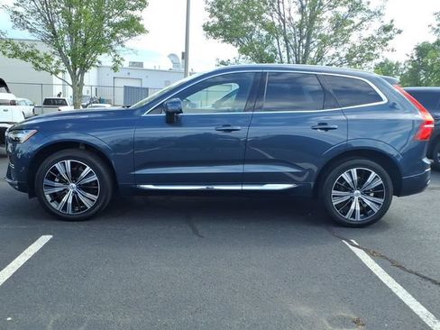 Used 2023 Volvo XC60 B5 Ultimate w/ Climate Package AWD/4WD image 4