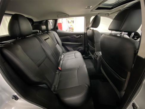 Used 2017 Nissan Rogue Sport SL w/ SL Premium Package image 29