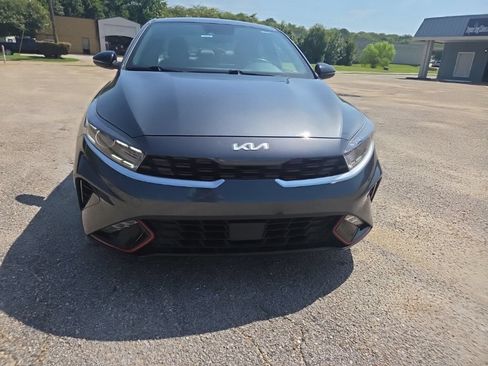 Used 2024 Kia Forte GT-Line w/ GT-Line Premium Package FWD image 2