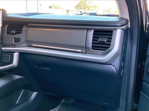 Certified 2022 Ford Expedition XLT image 18