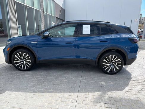 Used 2025 Volkswagen ID.4 Pro AWD/4WD image 3