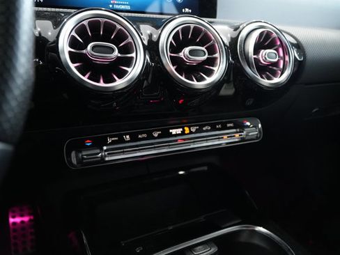 Used 2021 Mercedes-Benz A 35 AMG 4MATIC image 21