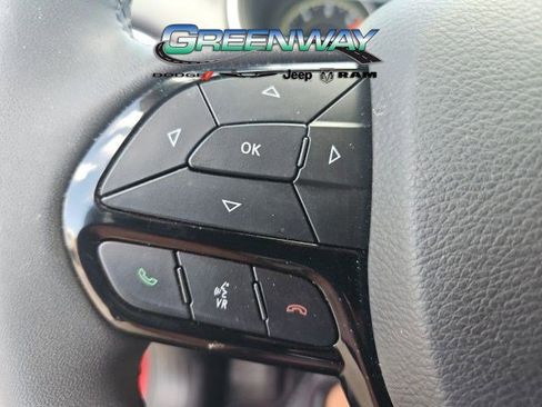 Used 2021 Jeep Cherokee Latitude Plus FWD image 24