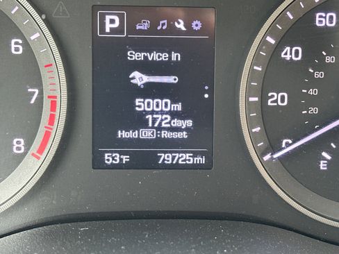 Used 2018 Hyundai Tucson Value w/ Cargo Package image 10