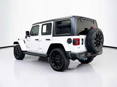 Used 2023 Jeep Wrangler Unlimited Sahara AWD/4WD image 5