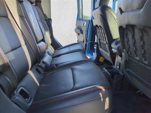 Used 2023 Jeep Gladiator Rubicon w/ Cold Weather Group image 23