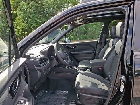 Used 2025 Subaru Forester Limited AWD/4WD image 14