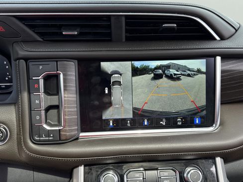 Used 2022 GMC Yukon Denali AWD/4WD image 12