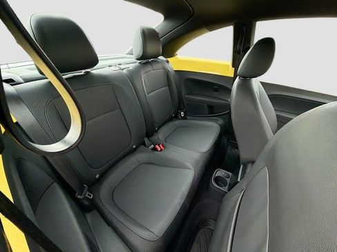 Used 2015 Volkswagen Beetle 1.8T image 21