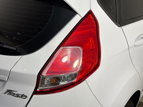 Used 2018 Ford Fiesta SE image 33