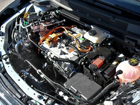 Used 2025 Chevrolet Equinox EV LT w/ Convenience Package image 57