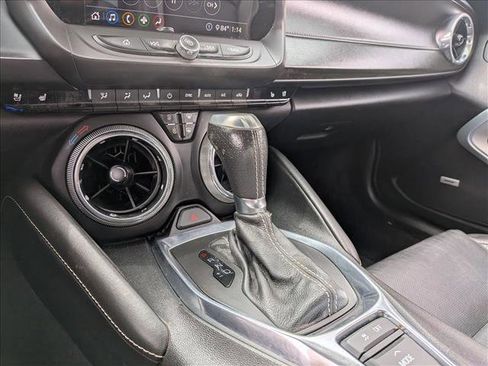 Used 2020 Chevrolet Camaro SS RWD image 11