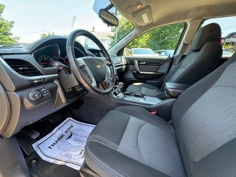 Used 2015 Chevrolet Traverse LT AWD/4WD image 16