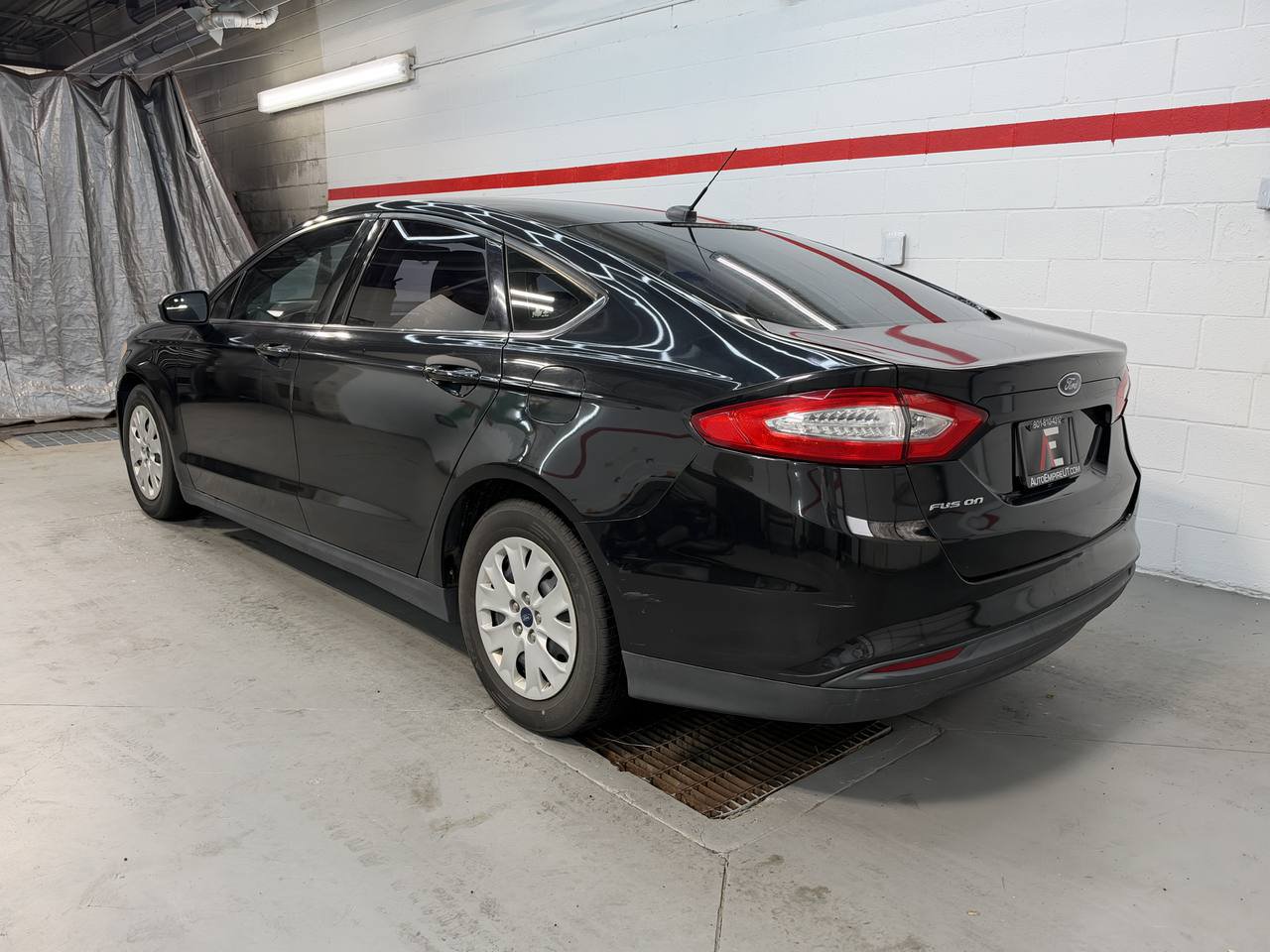 Used 2014 Ford Fusion S FWD image 5