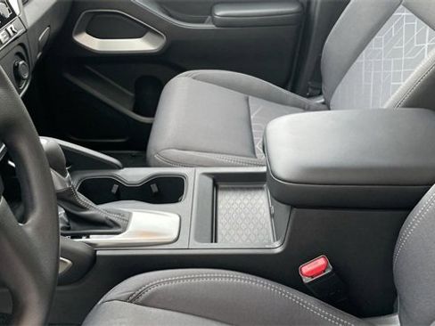 Used 2025 Nissan Frontier SV image 20
